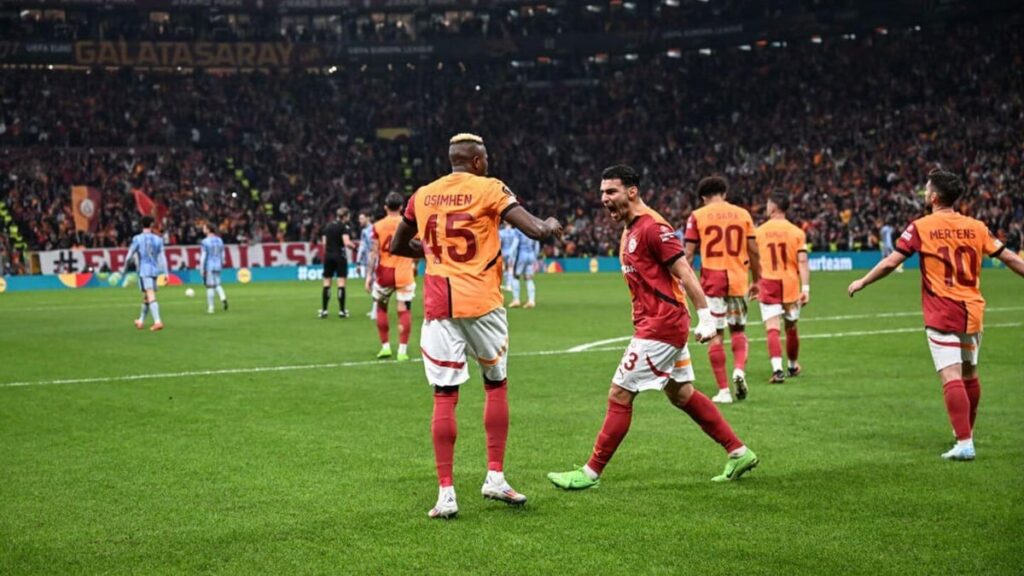 nhan-dinh-soi-keo-ajax-vs-galatasaray-luc-03h00-ngay-31-1-2025-1
